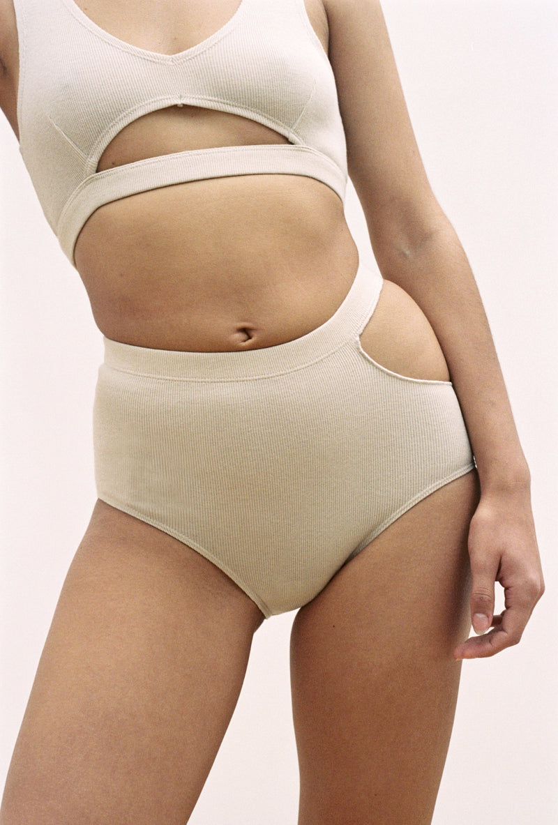 Sade Brief in Toasted Almond